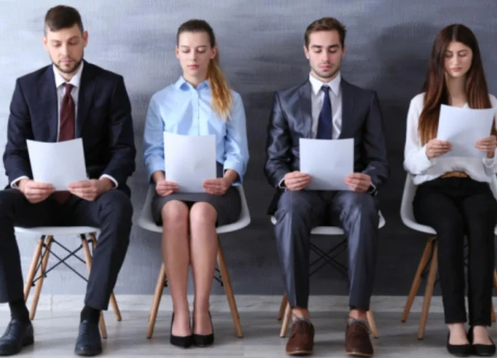 ¿Aprende a vestir de forma adecuada para una entrevista de trabajo?